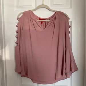 Jennifer Lopez Bar Sleeve stop